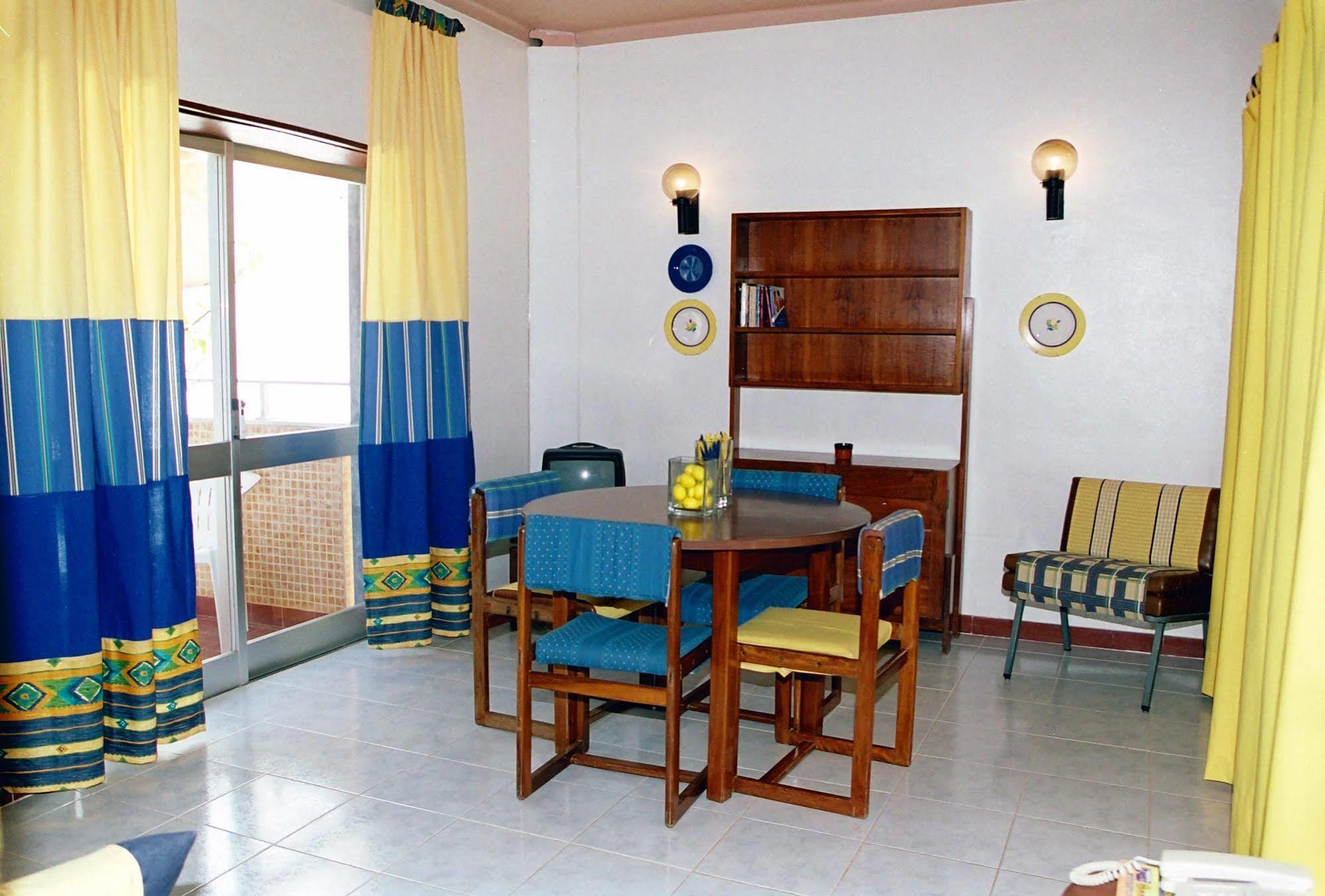 Hotel Apartamento Iate Portimao Exterior photo